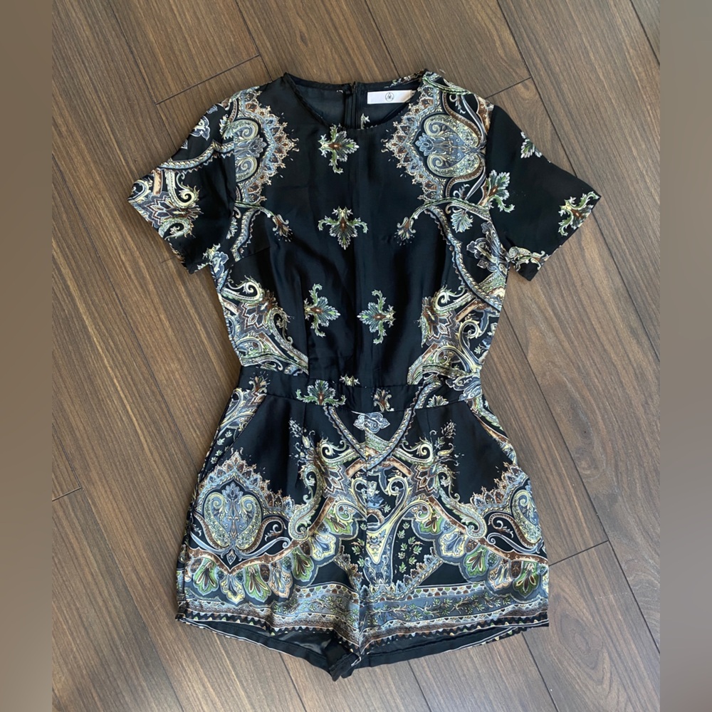 Stunning Black satin MISSGUIDED Paisley Print Romper size 4